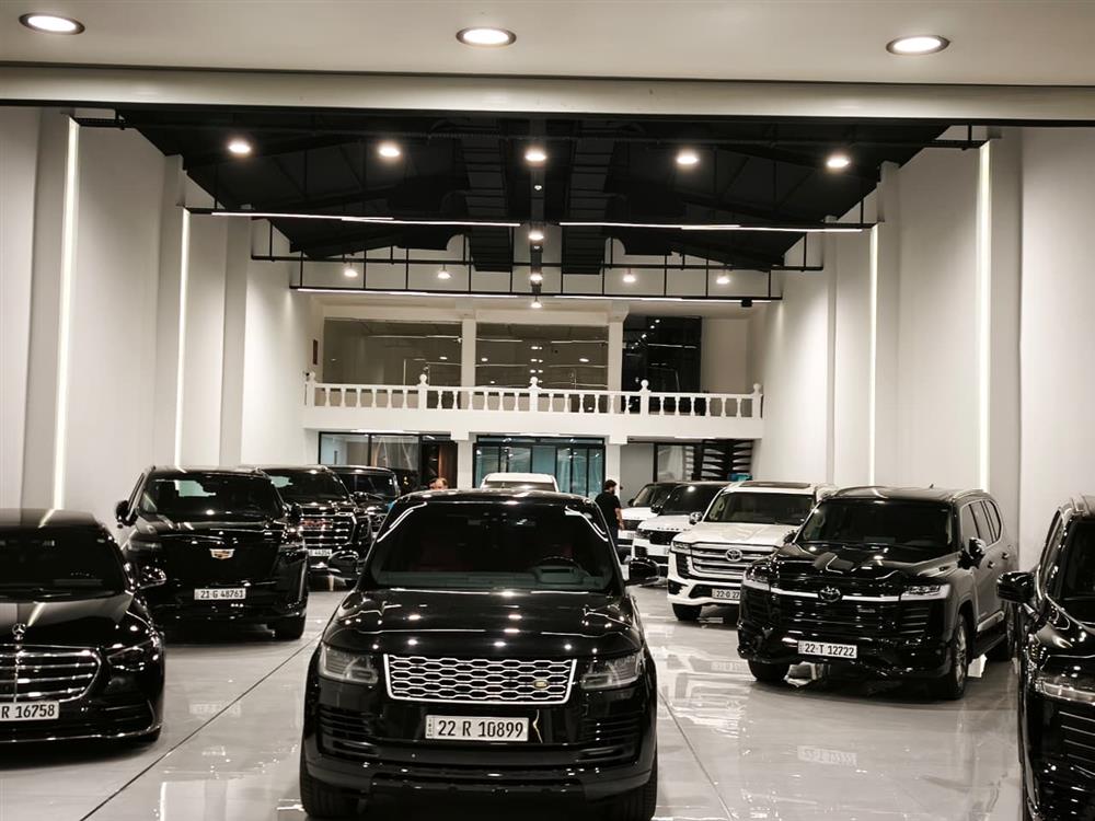 showroom-image